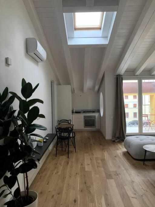 Waterfront Balcony I Grani 4 Resort Style Suite Ливорно Екстериор снимка