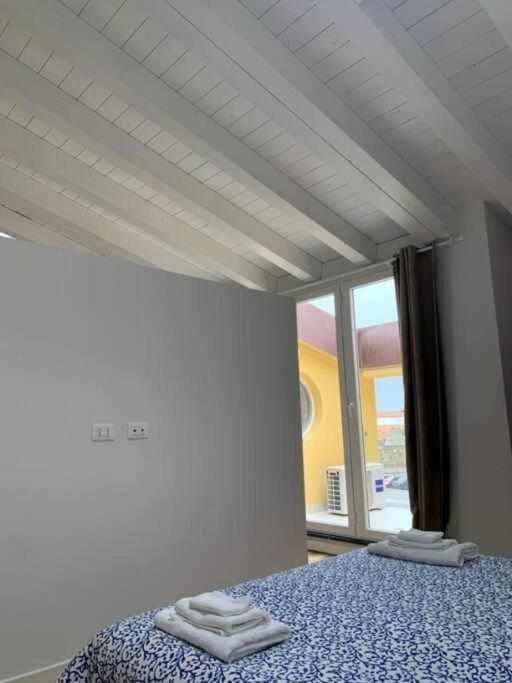 Waterfront Balcony I Grani 4 Resort Style Suite Ливорно Екстериор снимка